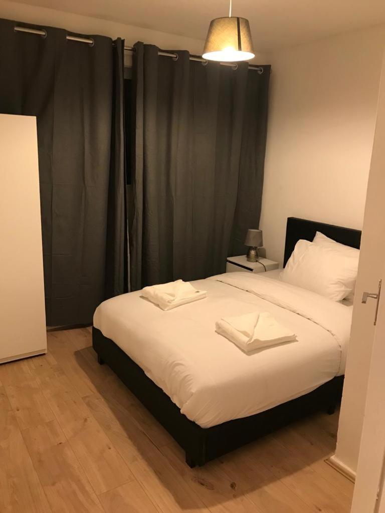 Lovely 2 Bedroom Close To Plaistow Station *
