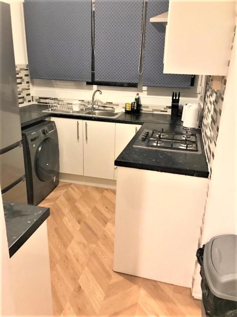 Lovely 2 Bedroom Close To Plaistow Station