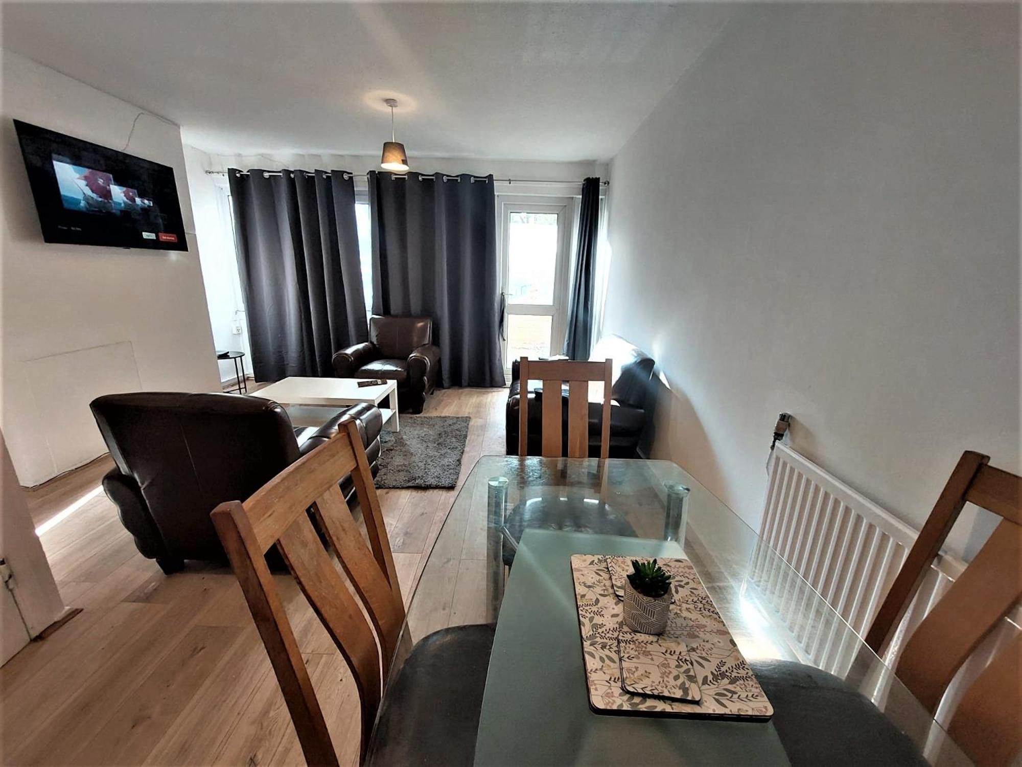 Lovely 2 Bedroom Close To Plaistow Station *